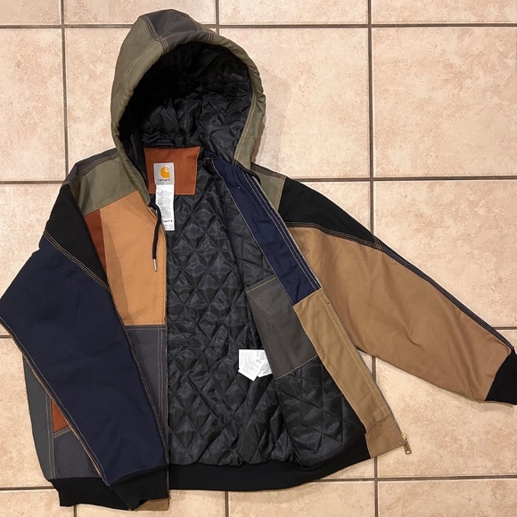 Reworked Carhartt Jacket - Multicolor - Stonehaven Pass Edition - Picture 4 of 11
